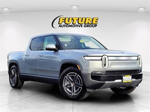 2025 Rivian R1T Adventure Package