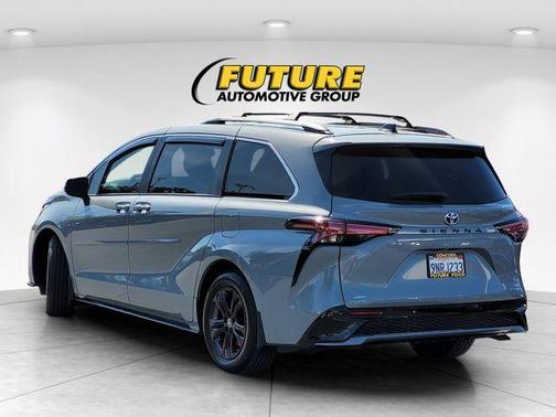 2024 Toyota Sienna XSE 7 Passenger