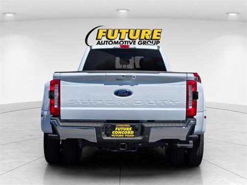 2025 Ford F-350 Lariat Super Duty