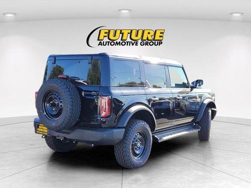 Shadow Black 2026 Ford Bronco Outer Banks