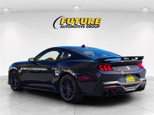 2025 Ford Mustang Dark Horse