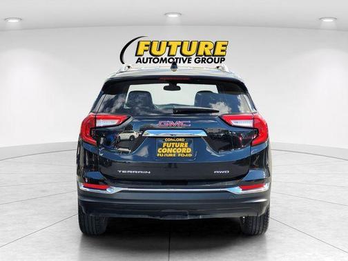 2024 GMC Terrain SLT