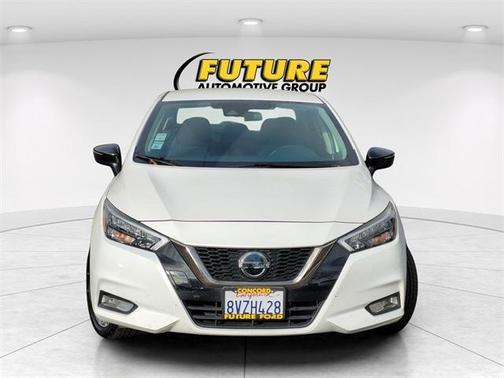 2020 Nissan Versa 1.6 SR