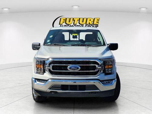 Space White Metallic 2022 Ford F-150 XLT