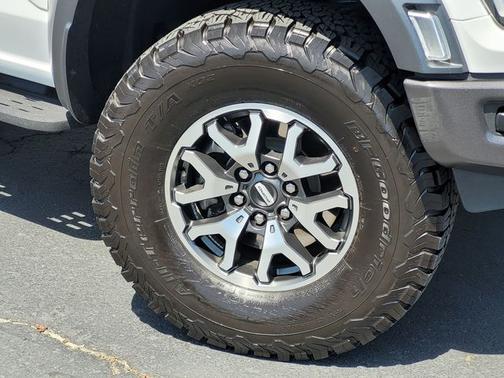 OXFORD WHITE 2023 Ford F-150 RAPTOR