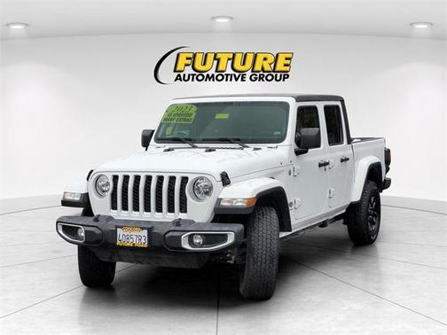 2023 Jeep Gladiator Overland