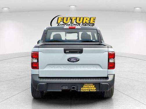 Space White Metallic 2026 Ford Maverick Lariat