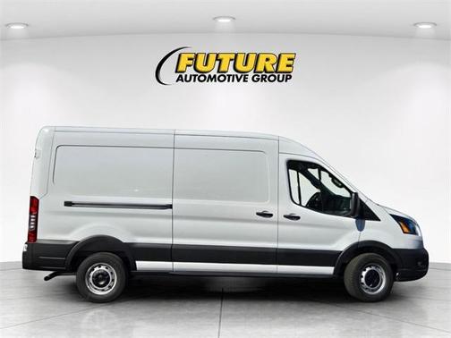 2025 Ford Transit-250 148 WB Medium Roof Cargo