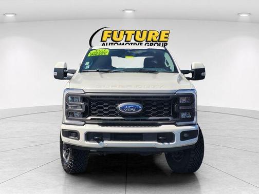 White Metallic 2023 Ford F-250 Lariat