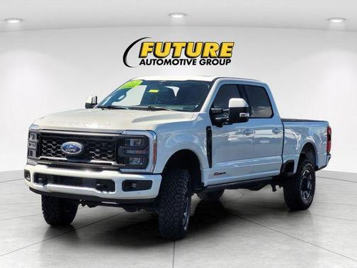 White Metallic 2023 Ford F-250 Lariat