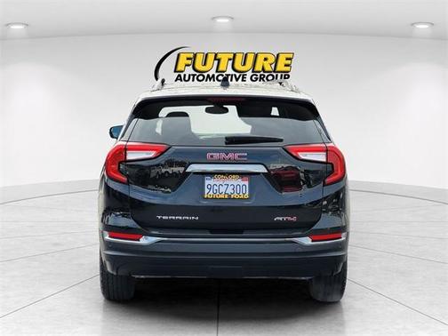 2022 GMC Terrain AT4