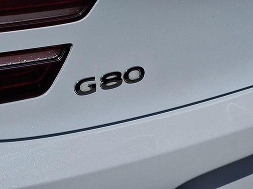 Uyuni White 2023 Genesis G80 3.5T Sport AWD