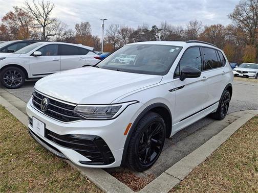 2023 Volkswagen Tiguan 2.0T SE R-Line Black