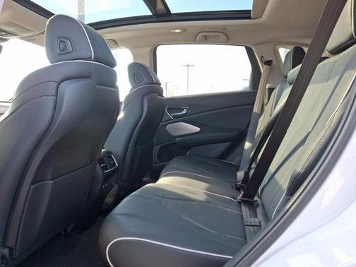 2025 Acura RDX Advance Package