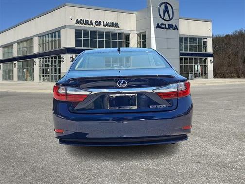 2017 Lexus ES 300h Base