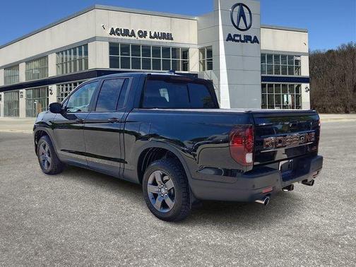 Crystal Black Pearl 2024 Honda Ridgeline TrailSport
