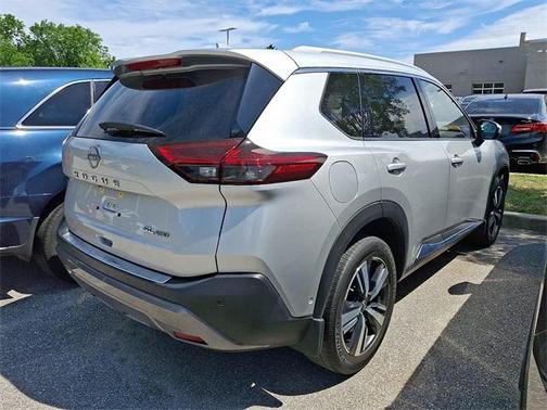 2022 Nissan Rogue SL