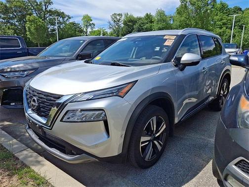 2022 Nissan Rogue SL