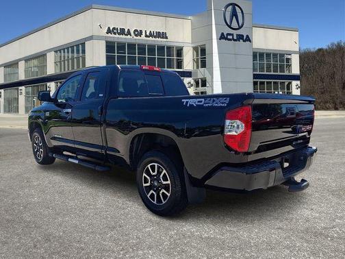 Black 2017 Toyota Tundra SR5