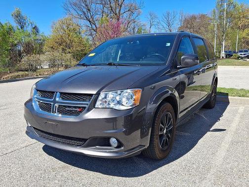 Granite Pearlcoat 2019 Dodge Grand Caravan SXT
