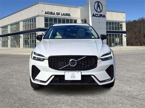 2024 Volvo XC60 B5 Plus Dark Theme