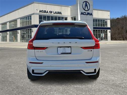 2024 Volvo XC60 B5 Plus Dark Theme