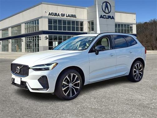 2024 Volvo XC60 B5 Plus Dark Theme