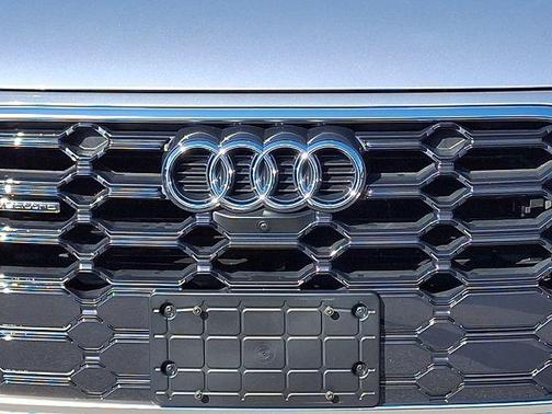 2024 Audi Q5 45 S line Premium Plus