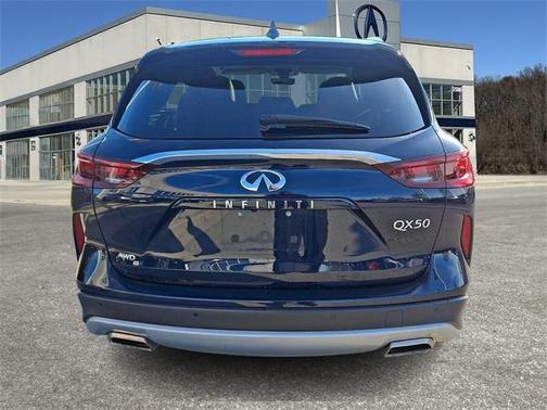 2023 INFINITI QX50 LUXE AWD