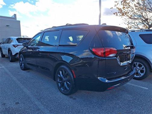 2019 Chrysler Pacifica Touring Plus