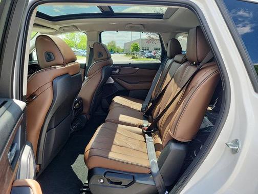 Platinum White Pearl 2026 Acura MDX Advance Package
