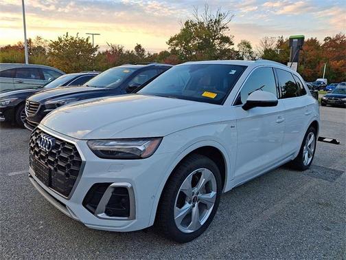 2022 Audi Q5 45 S line Prestige