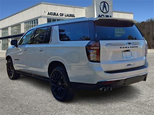 2022 Chevrolet Suburban 4WD High Country
