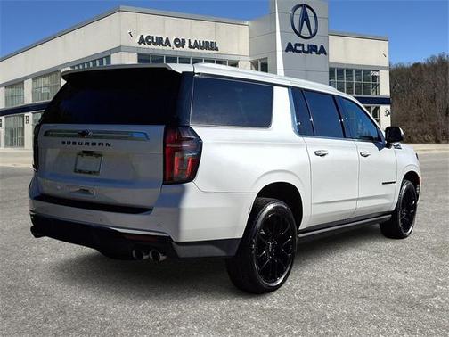 2022 Chevrolet Suburban 4WD High Country