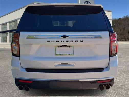 2022 Chevrolet Suburban 4WD High Country