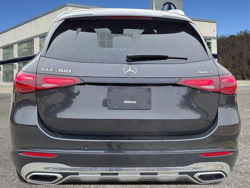 2025 Mercedes-Benz GLC 300 4MATIC