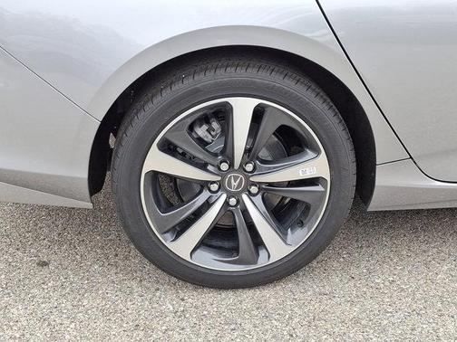 2025 Acura TLX Technology