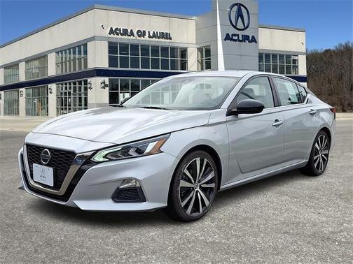 2022 Nissan Altima SR FWD