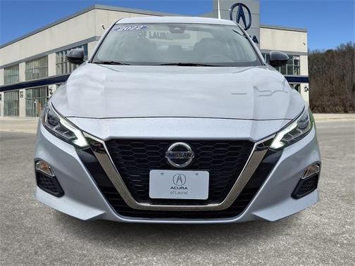 2022 Nissan Altima SR FWD