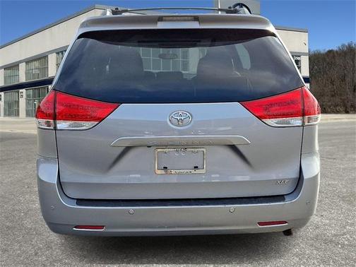 2013 Toyota Sienna XLE