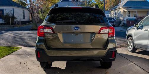 2018 Subaru Outback 2.5i
