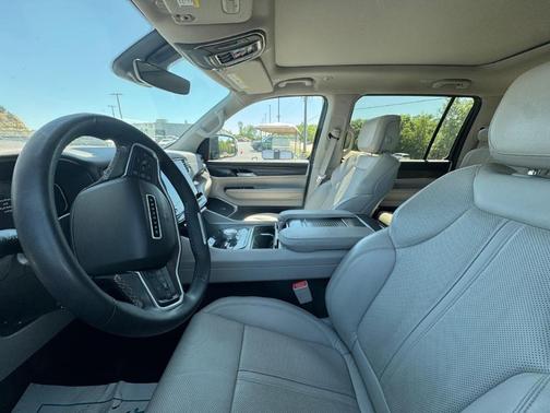 2023 Jeep Wagoneer Series II