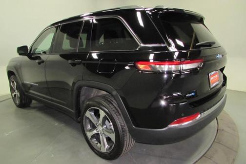 2022 Jeep Grand Cherokee 4xe Base