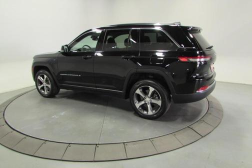 2022 Jeep Grand Cherokee 4xe Base