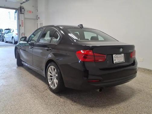 BLK 2016 BMW 320 i