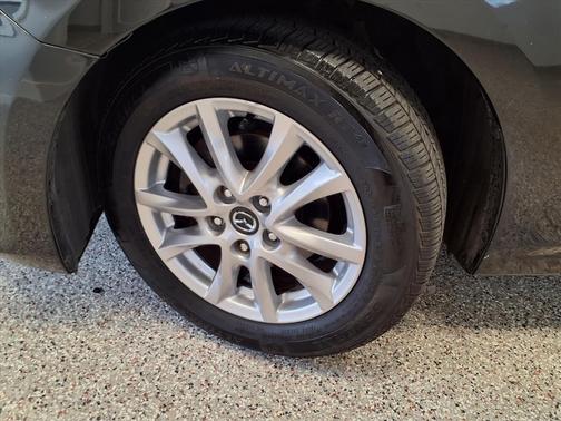 2016 Mazda Mazda3 i Touring