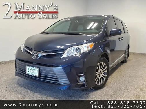 2018 Toyota Sienna XLE
