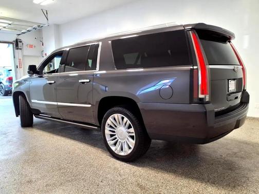 2018 Cadillac Escalade ESV Platinum