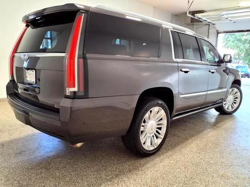 2018 Cadillac Escalade ESV Platinum