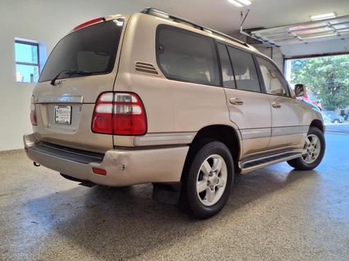 2003 Toyota Land Cruiser Base